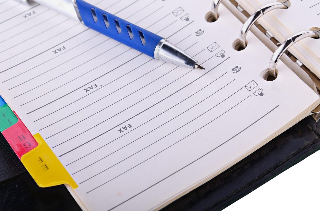 Eu nu strivesc corola de minuni a lumii comentariu analiza simbolistica