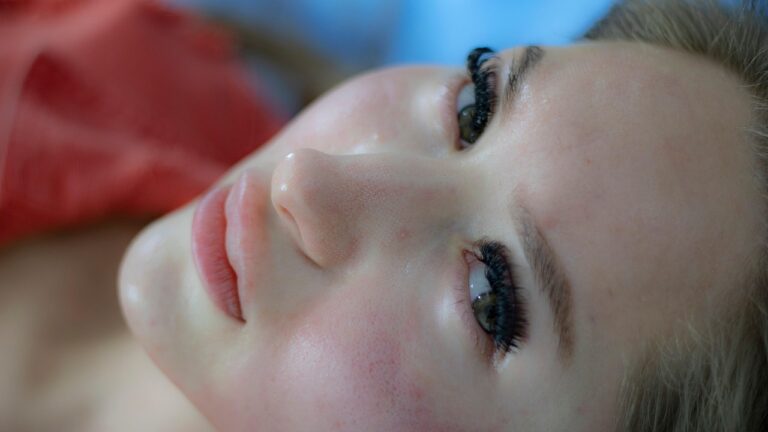 cat costa o injectie cu acid hialuronic